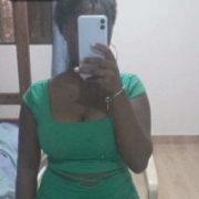 sharon_kiss2