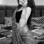 shreya___