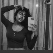 Ariana_roxe_