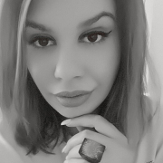 caroline_skye