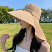 Bee-naa