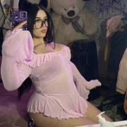 Lana_Hands