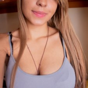 Hollysuarez7