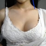 Alina-khan