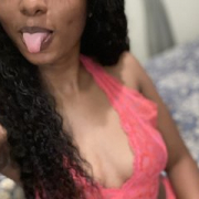 xsneakycouple