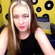 danya_larsen