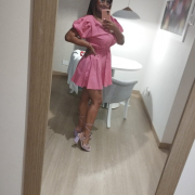 Karinna_hotson