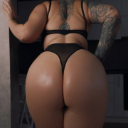 queenlyah15