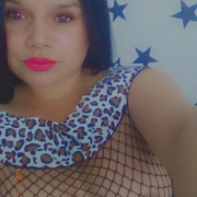 Yenni_hot