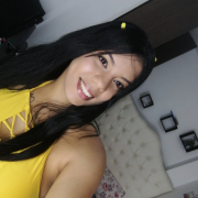 melanie_kisses