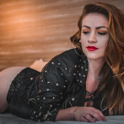chloe_gold