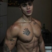 masterpleaseslutmedown