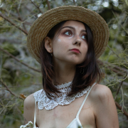 ArianaOlis