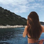 Avril-xoa