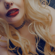 laced-up-Queen19xx