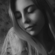 EmmaSn0w