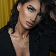 IzzaHicks