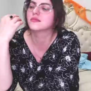 maggie_tempt
