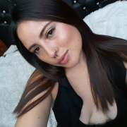 Lia_horny4
