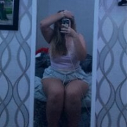 Lush_Lara24