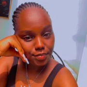 Ebony_curvy_