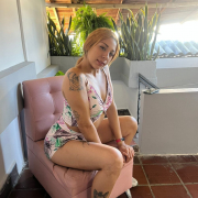 girls_fire_love