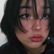 Ariana_sweat