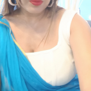 hot_kriti
