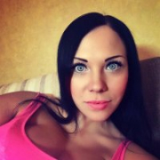 LauraHotForU
