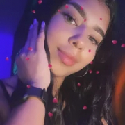 nahomi_curvy