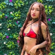 Sapphire_Brunette_Rs