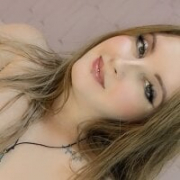 sophieturner_mg