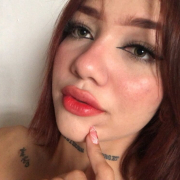 lilly_pinky