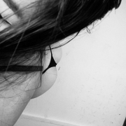 Ambar_tay