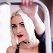 blondDolli