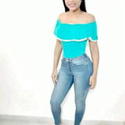 Submissive_brunnette
