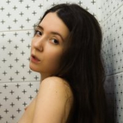 VERONIKA_JADE