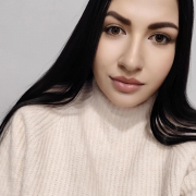 BrunettAdelle