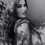 Nicole_Kennely