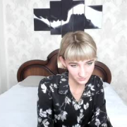 alexa_larson8