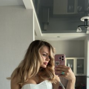 Baby-blonde