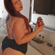 strawberryboobs25