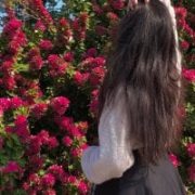 Surbhistyl75
